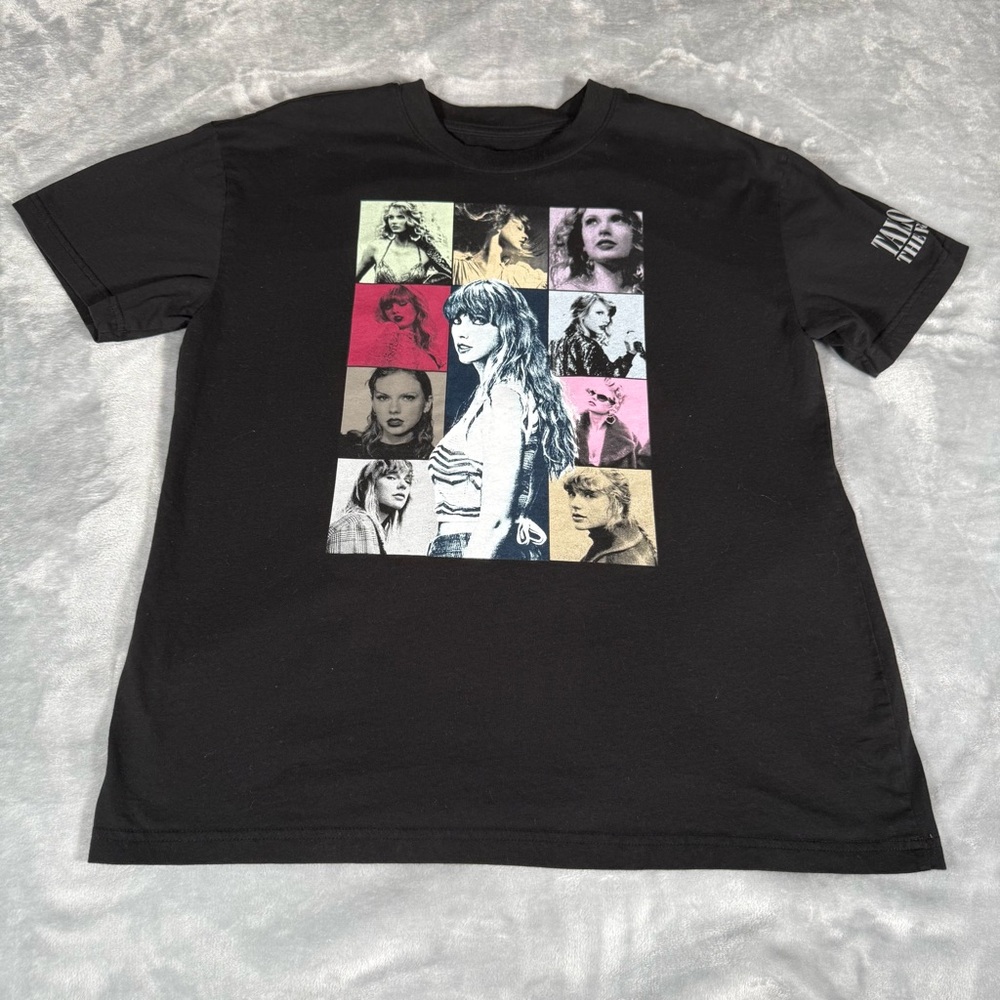 Taylor Swift The Eras Tour Crewneck T Shirt Mens L Slim Fit Music Black